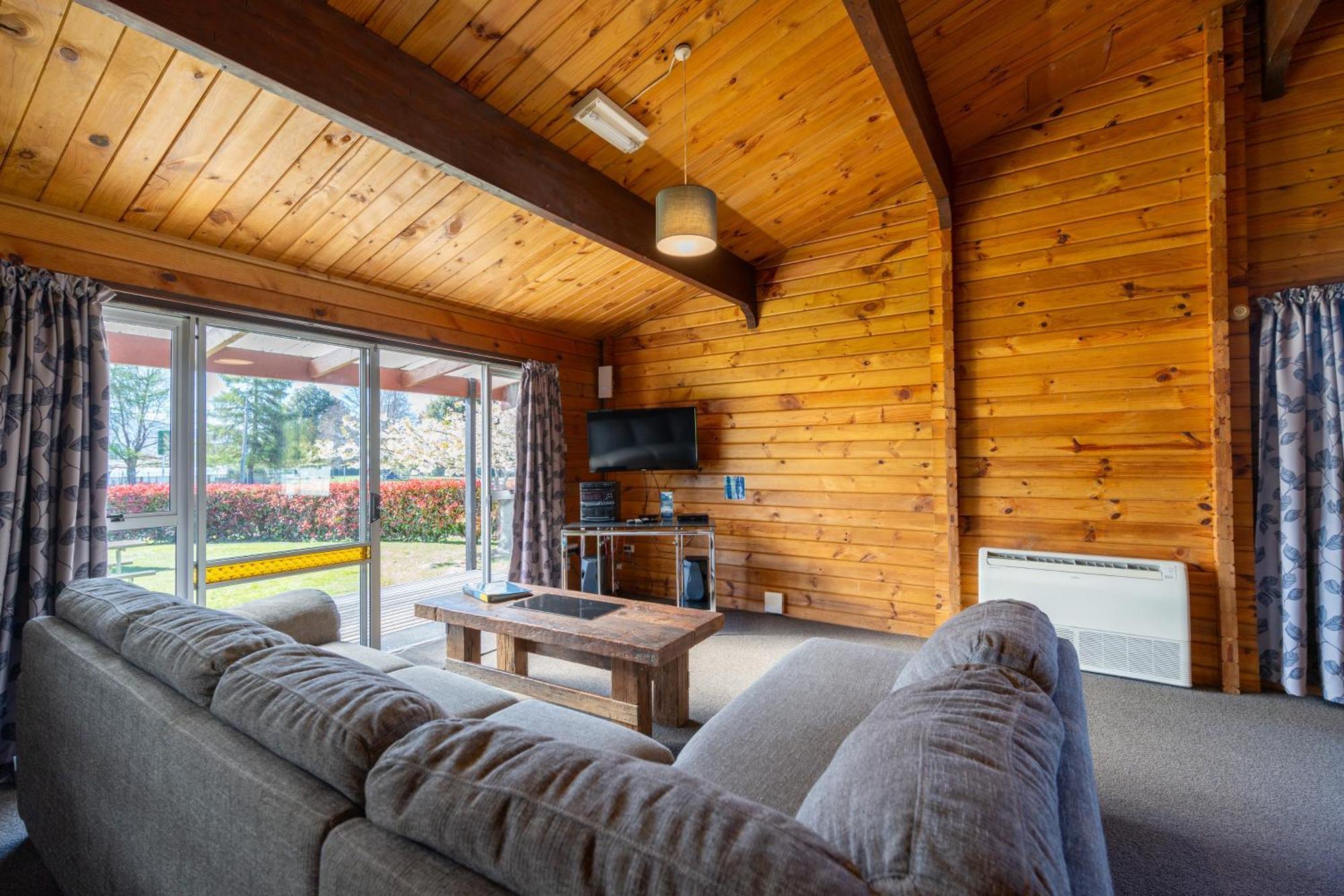 Te Anau Top 10 Holiday Park&Motels Dış mekan fotoğraf